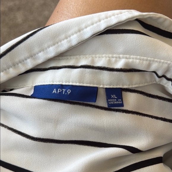 Apt. 9 Black and White Boxy Button Down Shirt - Picture 3 of 3